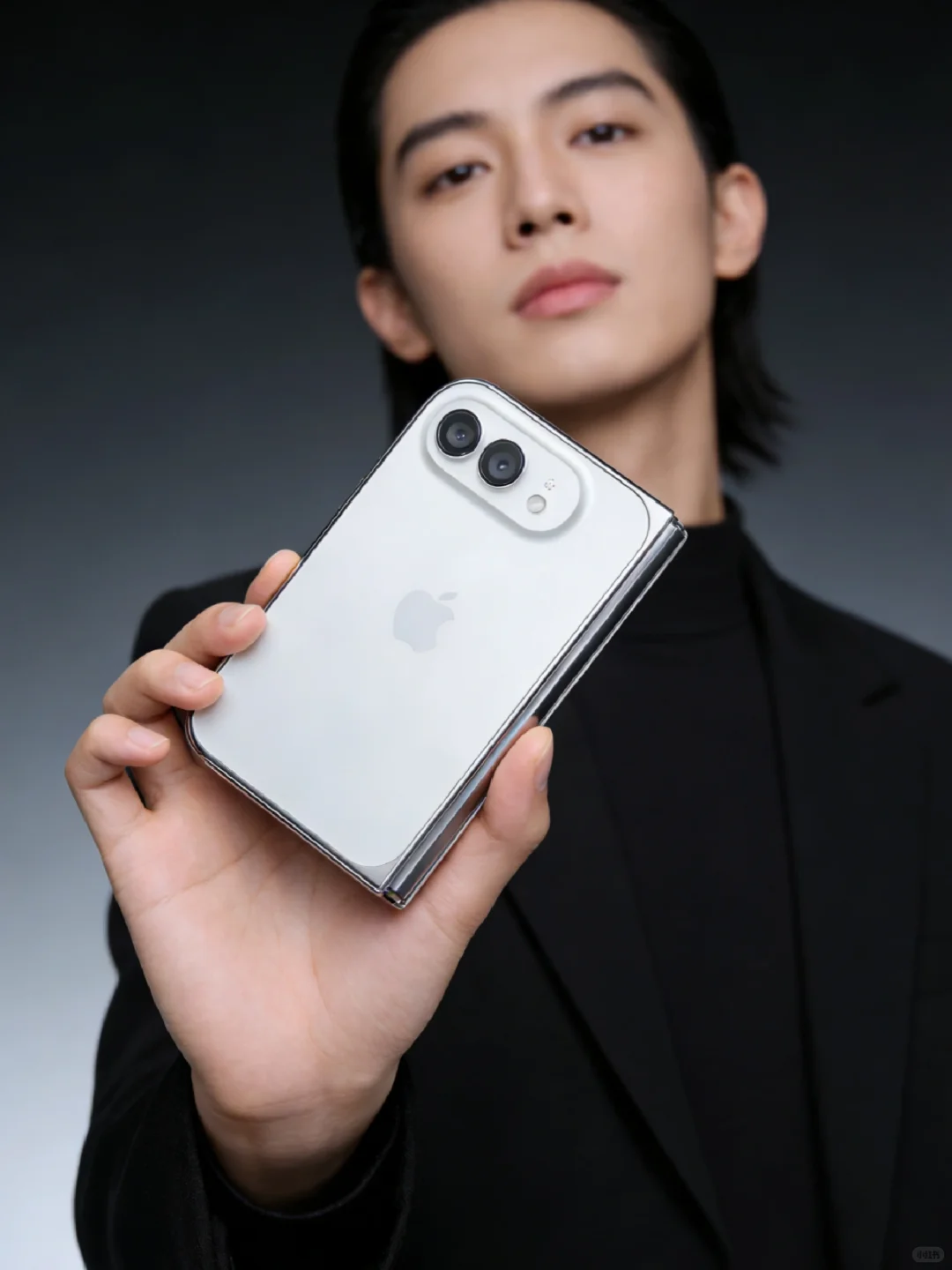 折叠屏iPhone7月量产 史上最贵苹果手机来了 别忘了搭配这个东西图片-4